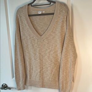 GAP Tan V-Neck Sweater Lightweight Knit Relaxed Fit